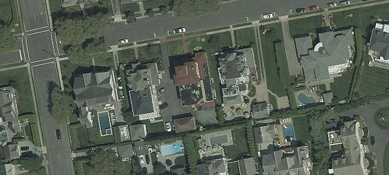 21 Tuttle Ave