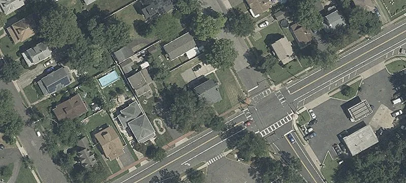 824 Burlington Ave
