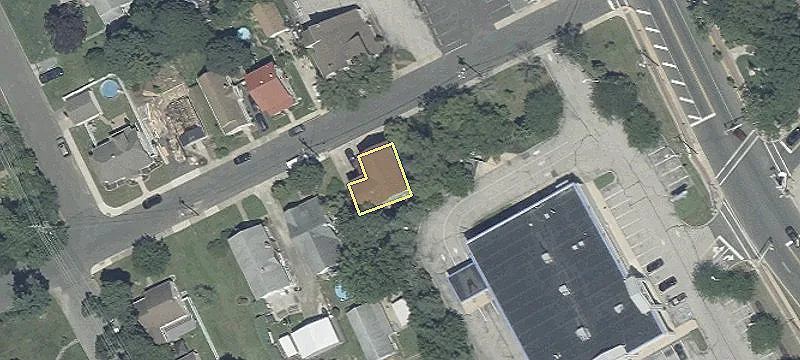 5 Taunton Ave