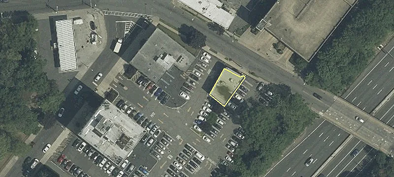 40-44 Un Ave, Unit 44