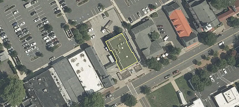 101 Main St