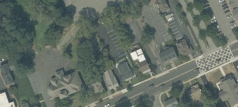 16 Main St
