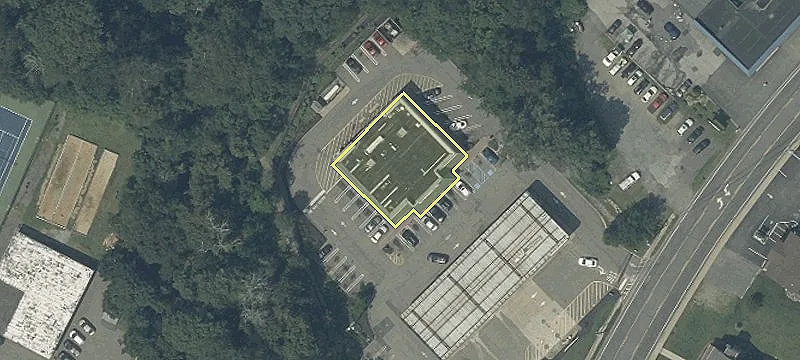 40 Lakeside Blvd