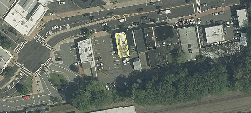 32 Nn E Ave
