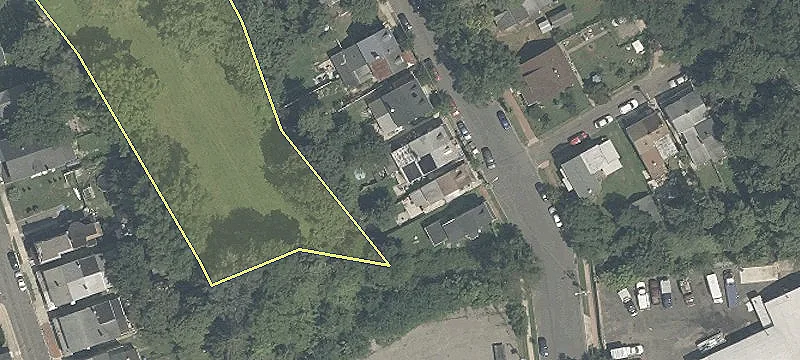 28 Mt Holly Ave