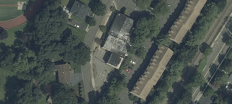 33 Maple Ave