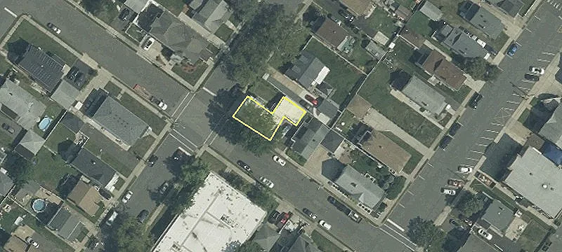 108 Lowell St