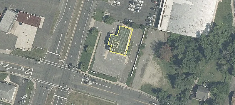 890 Mantua Pike