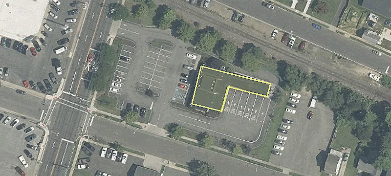 490 Mantua Pike