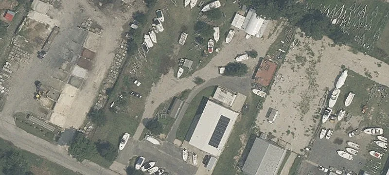 8 Diamond Rd