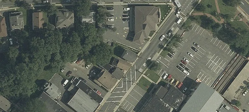 23 Roseland Ave
