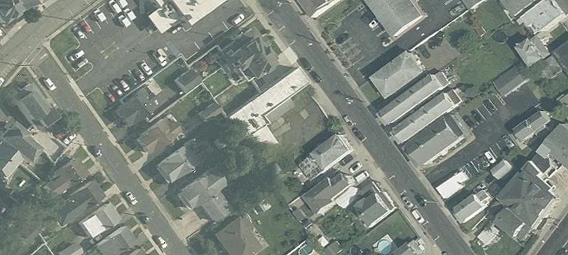 38 Obert St