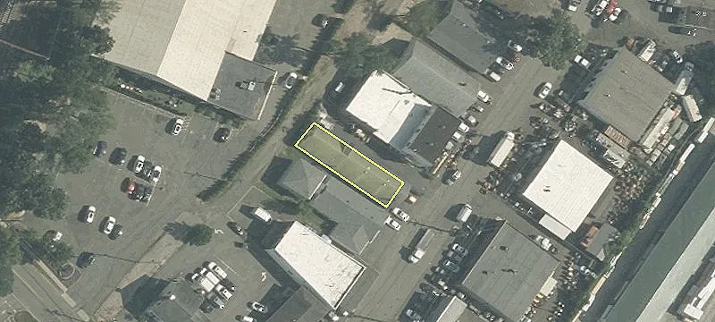 11 Commerce St