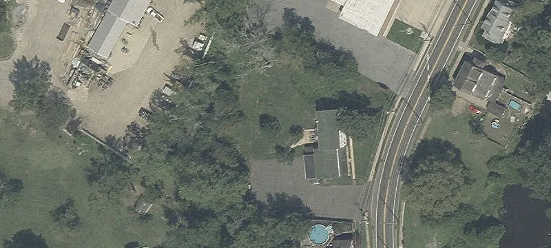 557 Main St