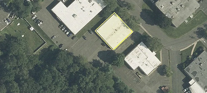 1175 Globe Ave