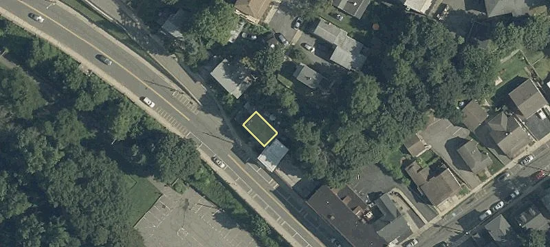 1017 Main St