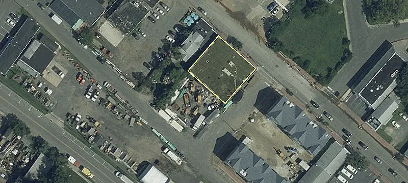 103-107 Bay Ave, Unit 107