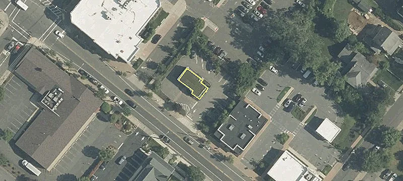 128 Main St