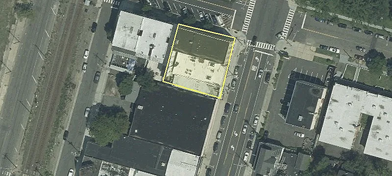 1213 Main St