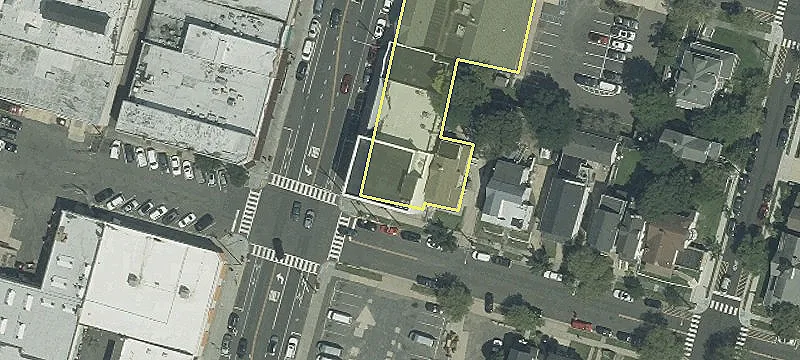 700 Main St