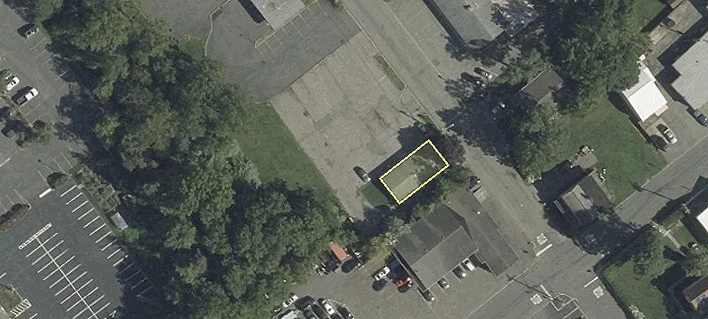 126 Maple Ave