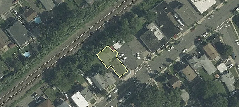 301 Clay Ave
