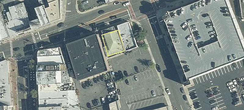 20 Frnt St