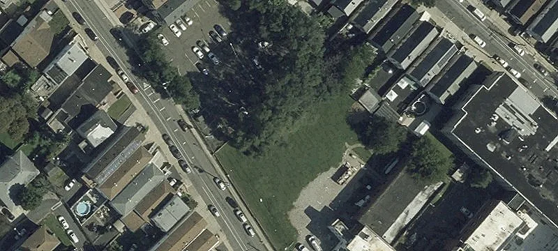 220 Stevens Ave