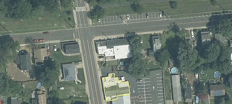 900-902 Un Ave, Unit 902