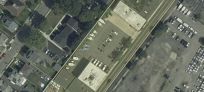124 Van Brunt St