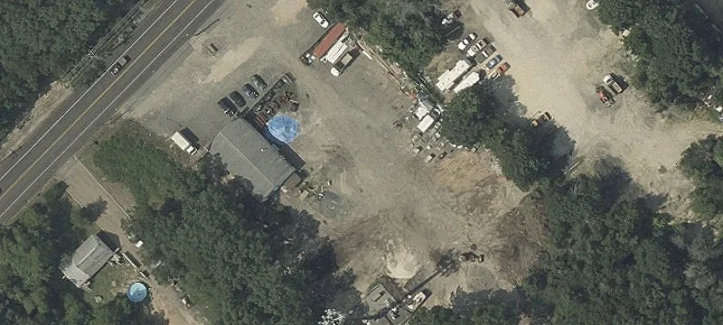 911 Main St