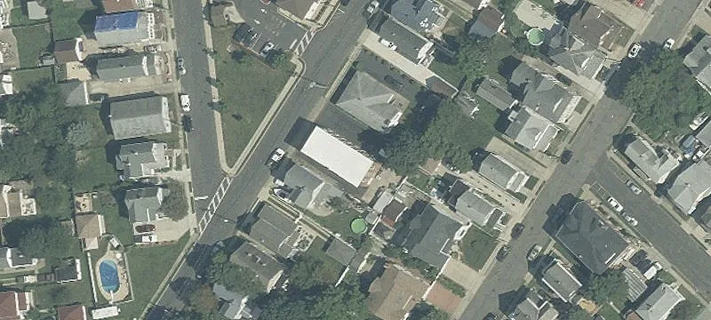 81 Division St