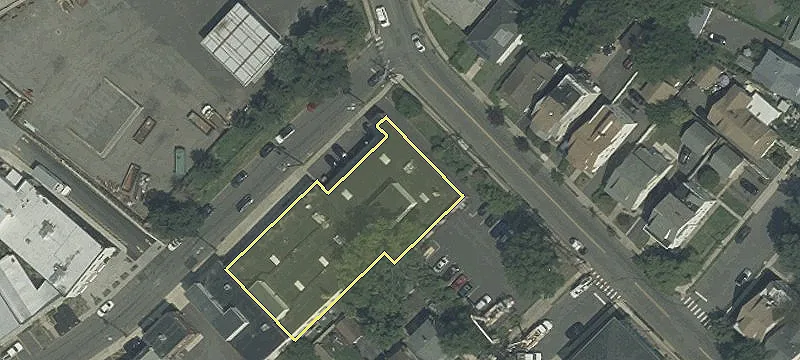 373 Boyden Ave, Unit 77