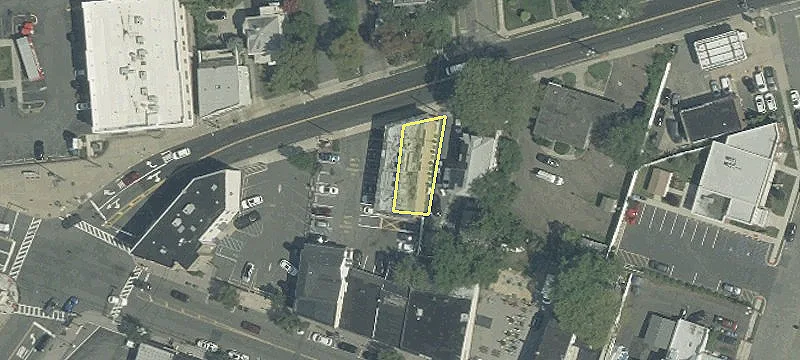 862 King George Rd