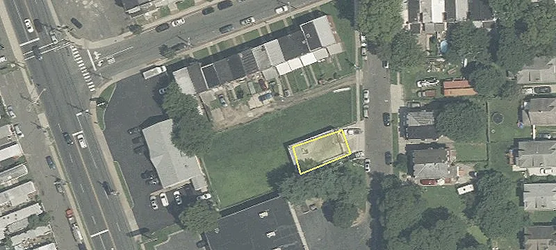 213 Maple Ave