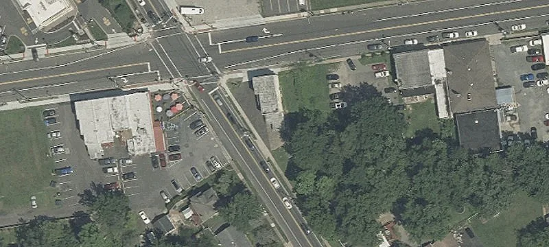 6 Camden Ave