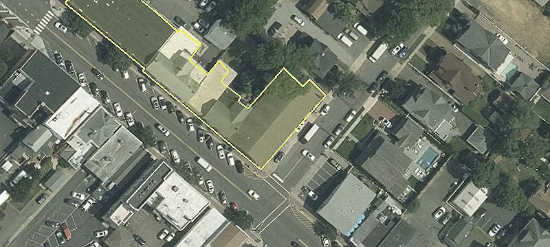 126 Main St