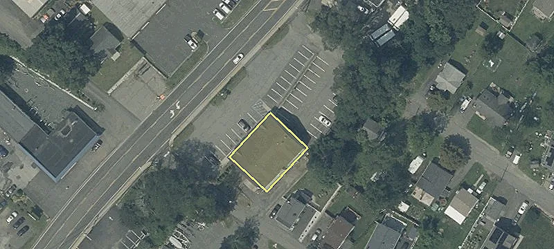 49 Lakeside Blvd