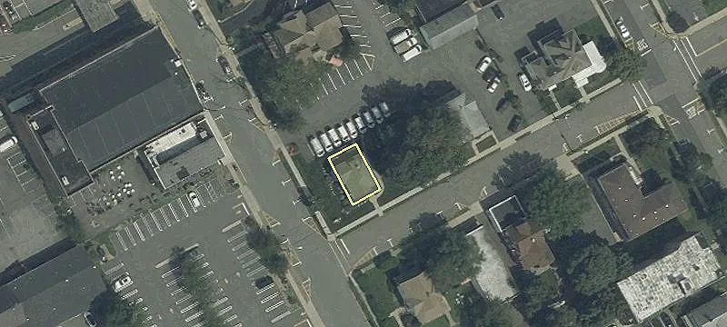 4 Bergen St