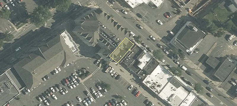 32 Martine Ave