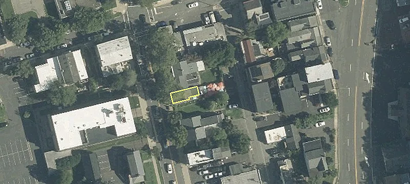 20 Main St
