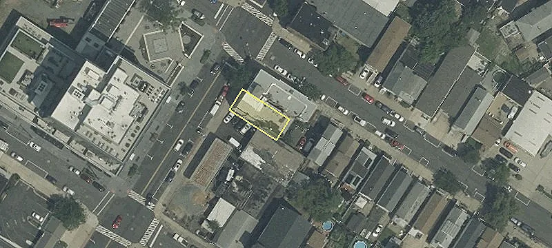 970 Broadway