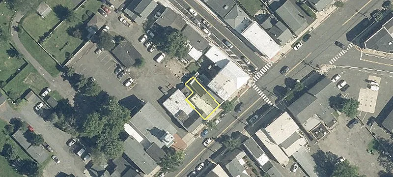 8 Main St