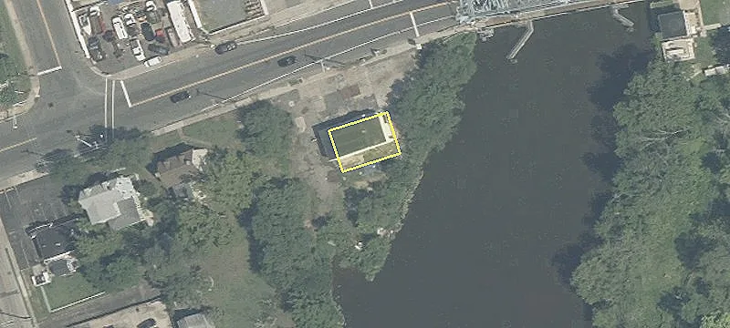 218 Broad St