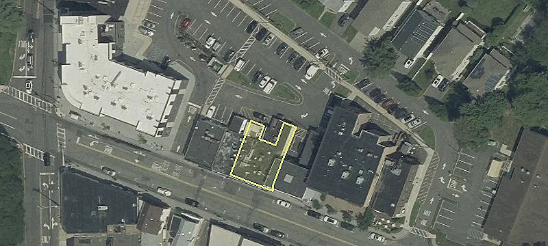21 Un Ave, Unit 27