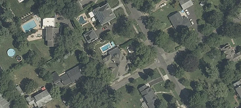 110 Carriage House Ln