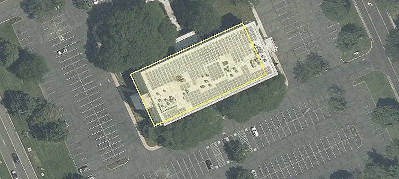 8000 Lincoln E Dr