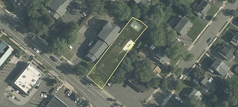 324 Main St