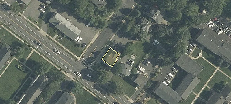 552 Main St