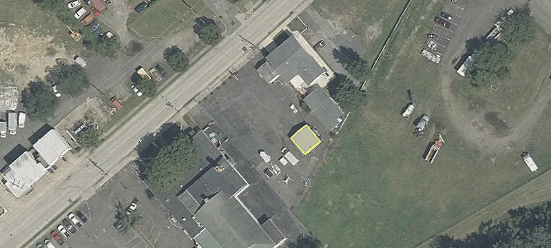 18 Railroad Ave